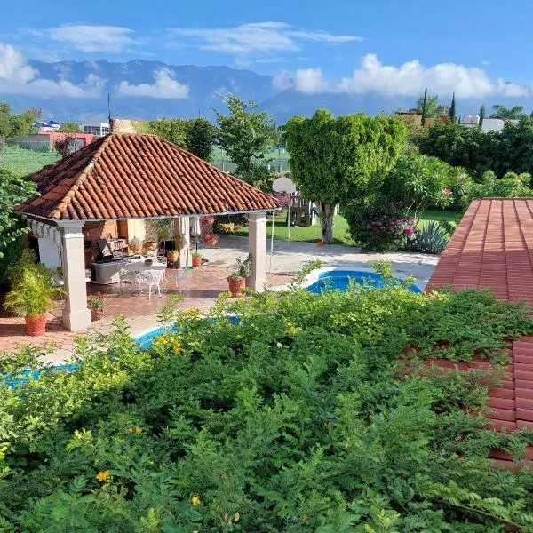 Casa Quinta Mar, Casa de campo en el Tule, Oaxaca., hotel in Santa María del Tule