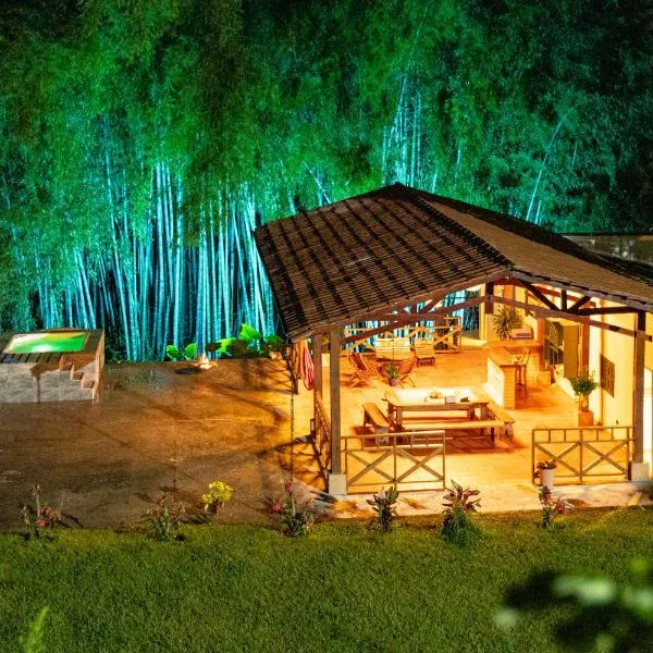 Agradable cabaña cafetera con jacuzzi a 12 min del centro de pereira, hotel a Pereira