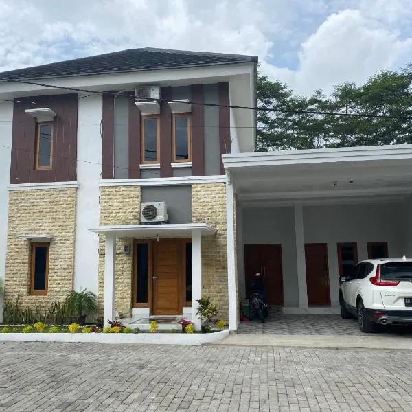 AW Lor House - Yogyakarta, hotel in Sleman