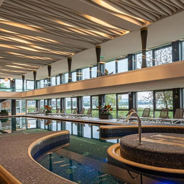 Hotel Helikon, Keszthely, hôtel à Keszthely