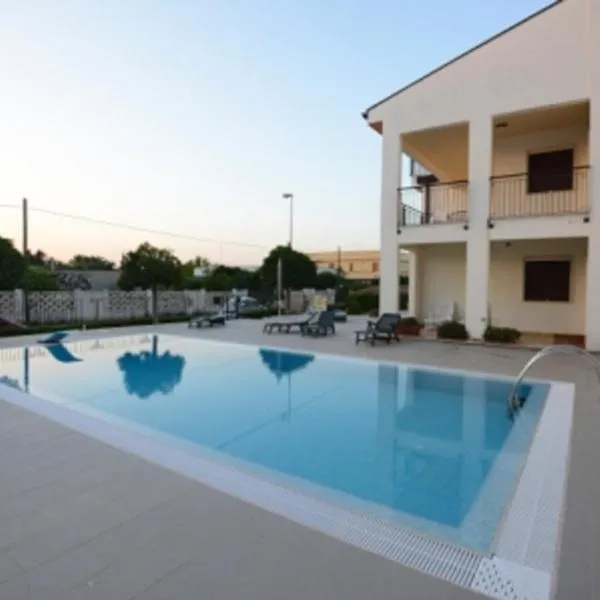 Lina apartments – hotel w mieście Ginosa Marina