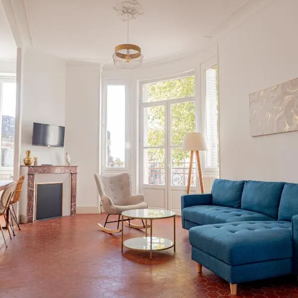 Le CosyChic - Appartement élégant en centre ville, hotel di Orange