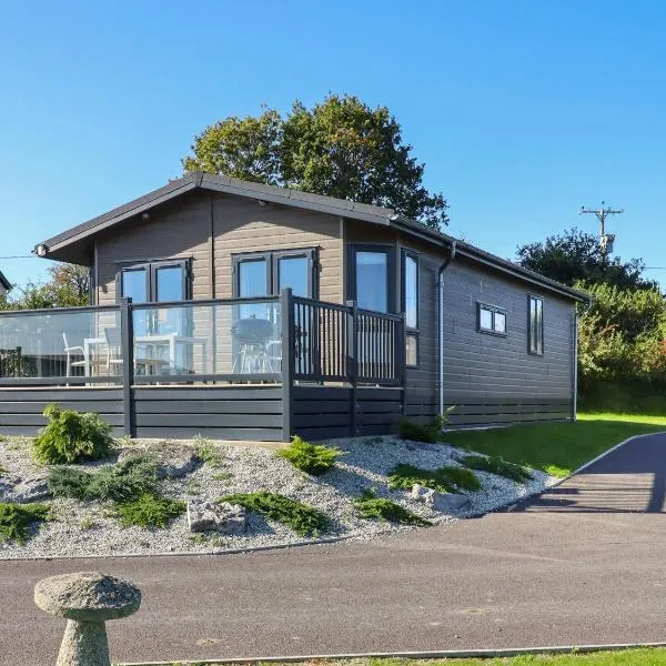 Birch Lodge, hotel in Newton Abbot
