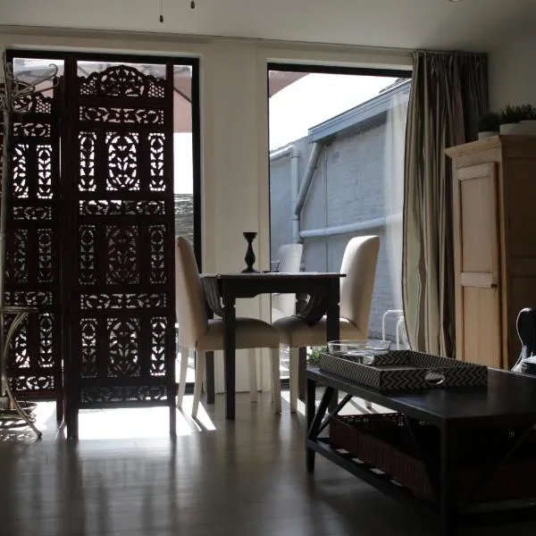 The Suite Escape Suite Wood, hotel v destinaci Sint-Lievens-Houtem
