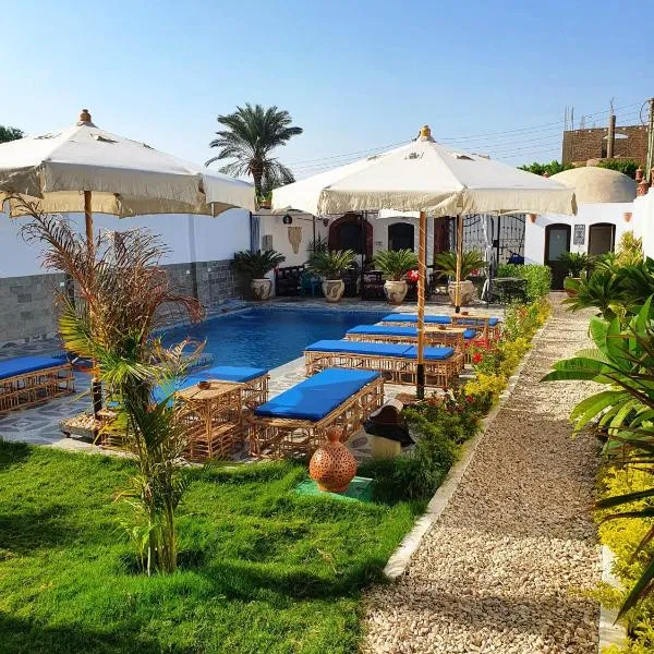 CASA LOKO Guest House, hotel v destinaci Luxor