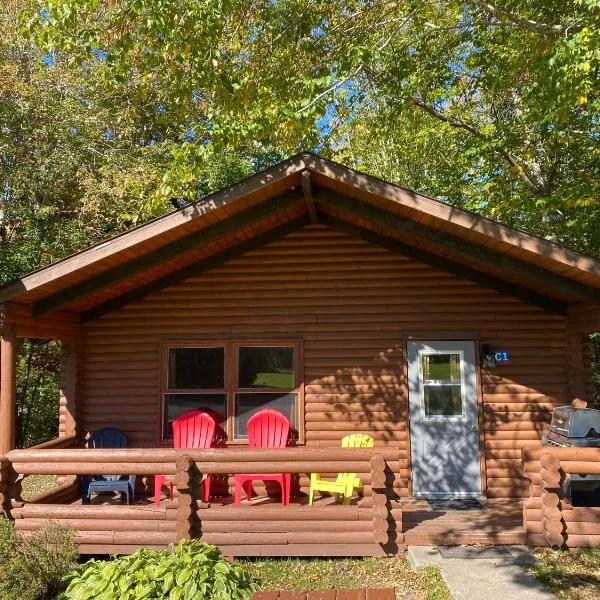 Adventures East Cottages and Campground, hotel v destinaci Baddeck Inlet
