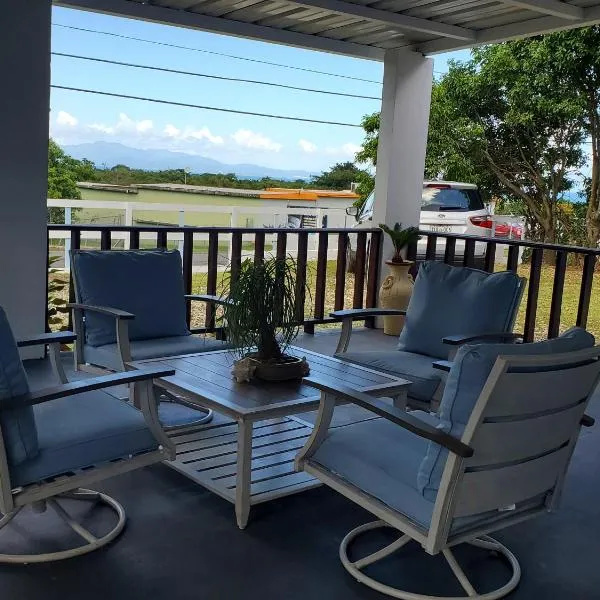 CRAB ISLAND ADVENTURES APARTMENTS, hotel di Vieques