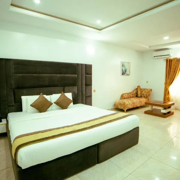 247 Luxury Hotel & Apartment Ajah, hotel in Sangotedo