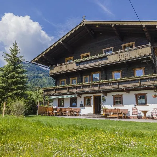 Weberhof Top 1, hotel v destinaci Brixen im Thale
