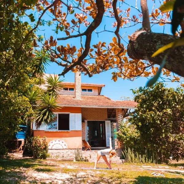 Paikea Hostel Praia do Rosa, hotel v destinaci Praia do Rosa