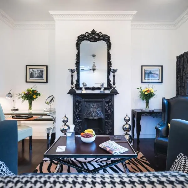 Strozzi Palace Suites by Mansley, hotel i Cheltenham