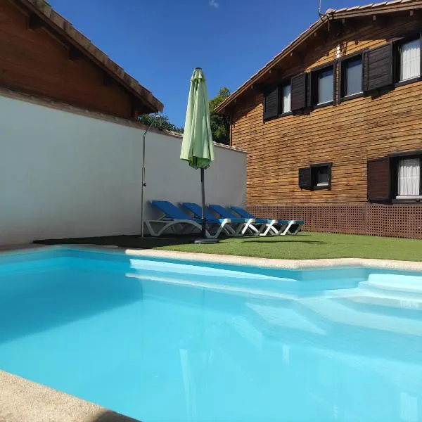 Casa Rural La Dehesa de Toledo a 5 minutos de Puy du Fou España, hotel in Cobisa