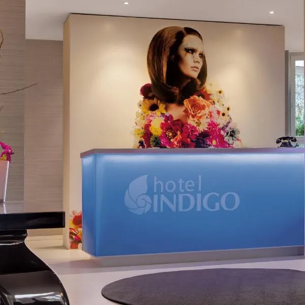 ホテル インディゴ デュッセルドルフ ヴィクトリアプラッツ(Hotel Indigo - Dusseldorf - Victoriaplatz by IHG)、デュッセルドルフのホテル