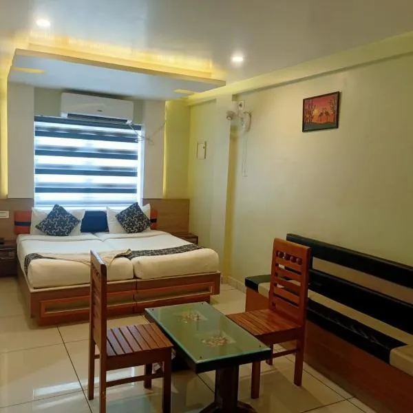 Royal Plaza Residency, hotel em Ottappālam