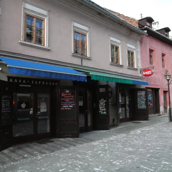 Apartments and Suites Kremnica, hotel en Krahule