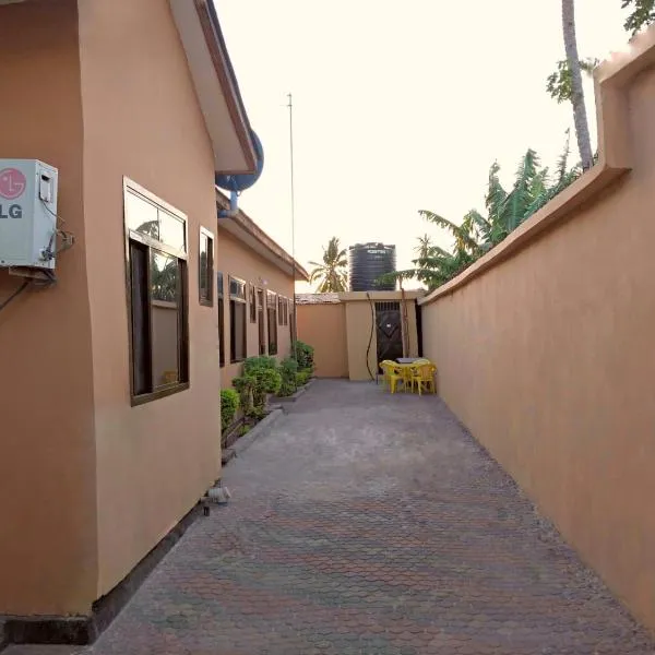 California Lodge, hotel i Bagamoyo