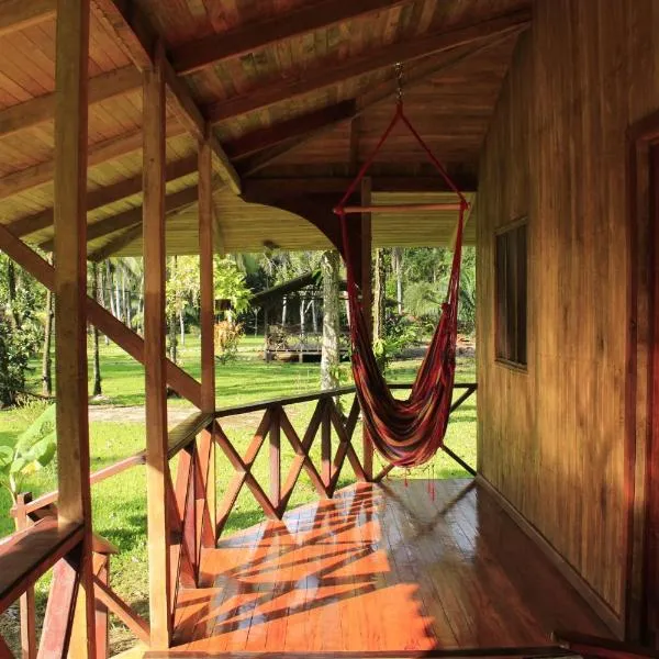 Sabalo Lodge Tours and Cabins, hotel u gradu 'Sierpe'