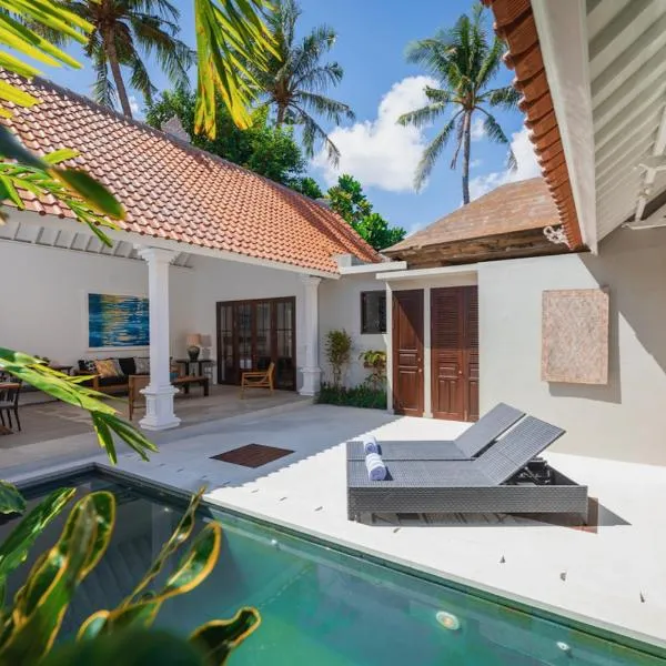 Villa Toru - Stylish luxury in Legian, tranquil location, walk to beach, hotel in Legian