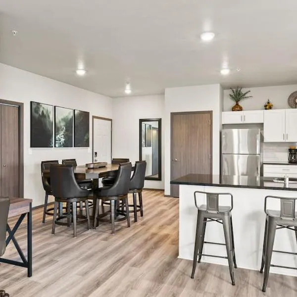 Spacious NEW 2 bed 2 bath apt by Downtown Spokane, hotel a Spokane