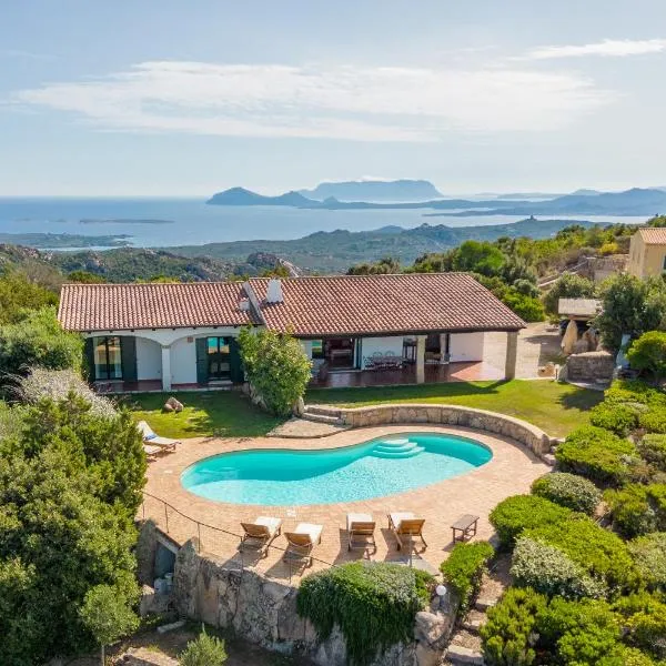 Villa Monte Moro Azzi Russi, hotel in Arzachena