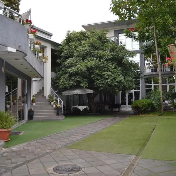 LIRA EXCELLENT NIS, hotel in Niš