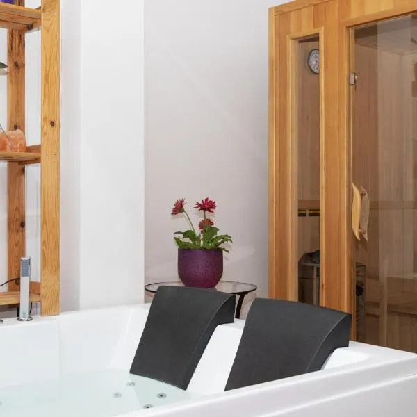 Dépendance Ragaraja con sauna e idromassaggio, hotel di Pordenone