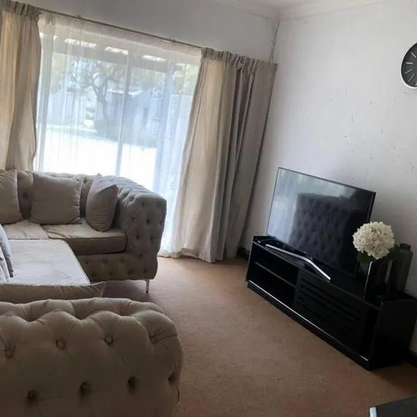 The Don Apt, Greenstone, hotelli kohteessa Edendale