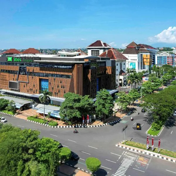ibis Styles Semarang Simpang Lima, hotel v destinaci Semarang