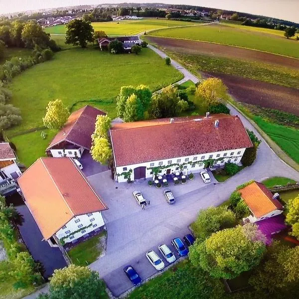 Pension Poschmühle, hotel v destinaci Traunreut