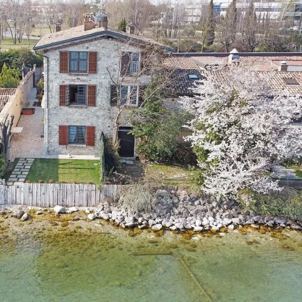 L'antica Lugana front lake, hotel in Sirmione