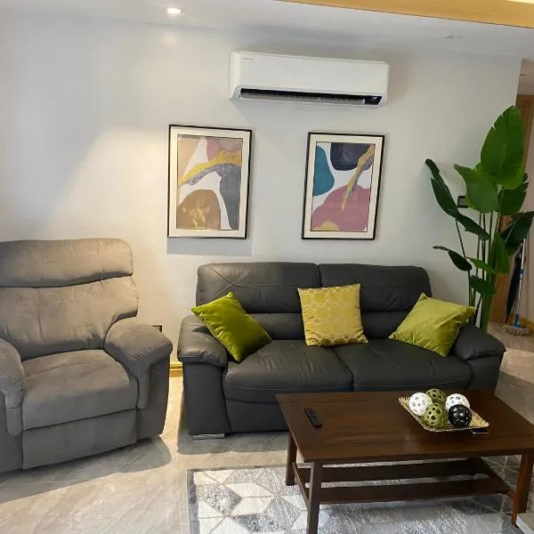 Walking Street Condo Beautiful 1 king bedroom, hotel in Angeles