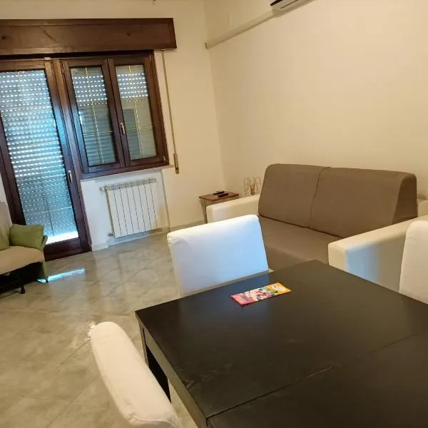 King Suite - Intera Suite vicino Aeroporto e Fiera di Roma, hotel v destinaci Fiumicino