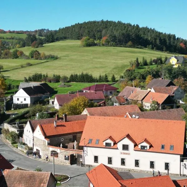 Penzion U Švarců, hótel í Kamenice