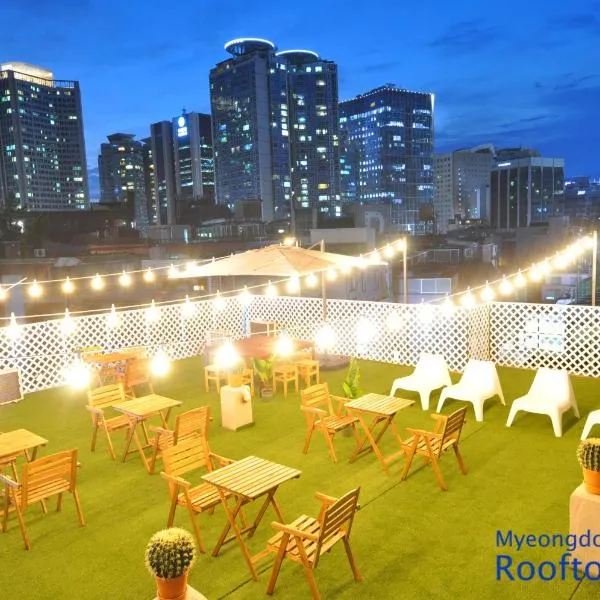 OYO Rooftop Hostel, hotel in Seoul