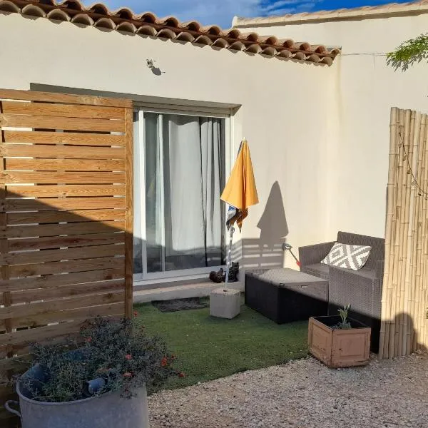 provence: Néoules şehrinde bir otel