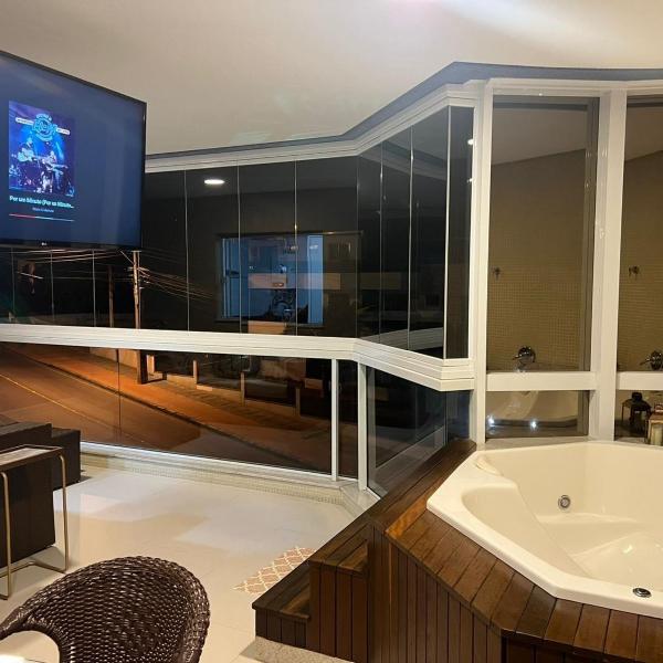 1072 - Apartamento 3 suítes Alto Padrão com SPA na Praia de Bombinhas - Foto 3