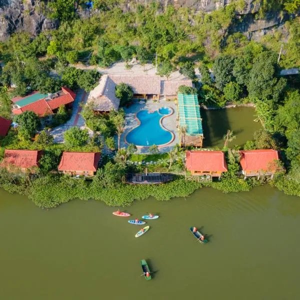 Xuan Son Lakeside Bungalow，Nguyên Ngoại的飯店