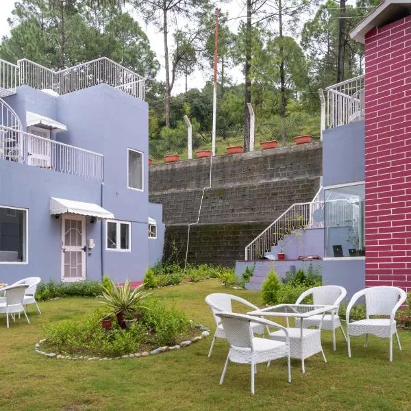StayVista at Pines & Fir - Sprawling Gardens with Seating and Swings, hotel Dwārīkhāl városában