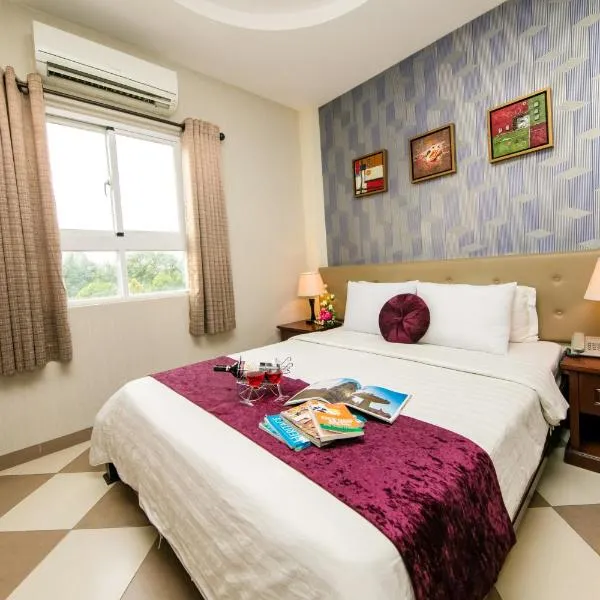 Quy Hung Hotel - Ben Thanh Market Central
