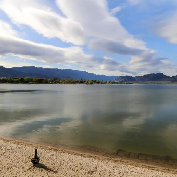 Richter Pass Beach Resort, hotell sihtkohas Osoyoos