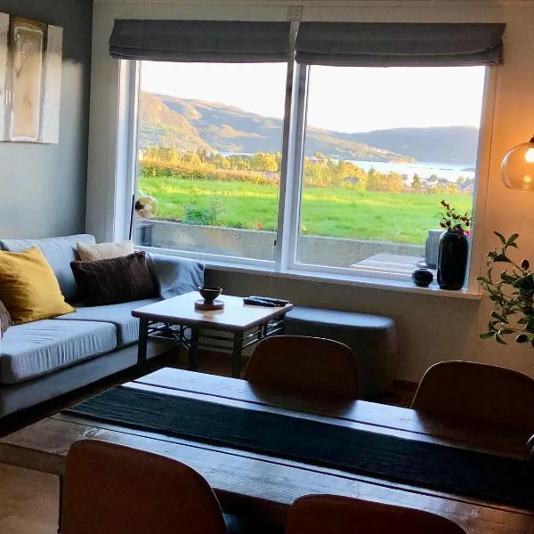 Cozy Landscape House, Near pulpit Rock, hotel in Strand