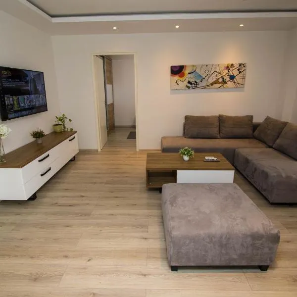 Apartment IG4U, City center, hotel Belovárban