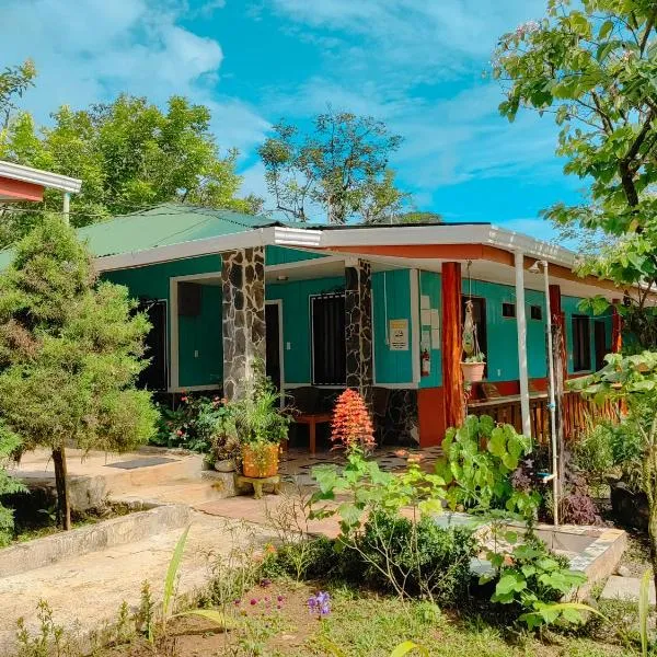 Hotel Gitana Corcovado, y Tour operador – hotel w mieście Bahía Drake