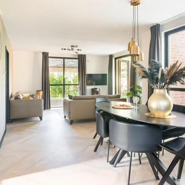 Coco Wellness Bungalow, hotel in Ewijk