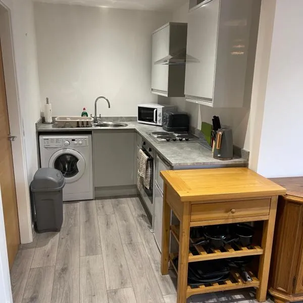 Lovely, Sleeps 8, Cafe Bars, Central Formby, hotel v destinaci Formby