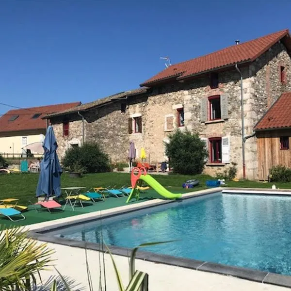 Coublevie에 위치한 호텔 Le Baco, gîte à la ferme