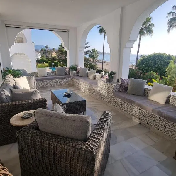 240 Front line beach La Cala, hotel a La Cala de Mijas