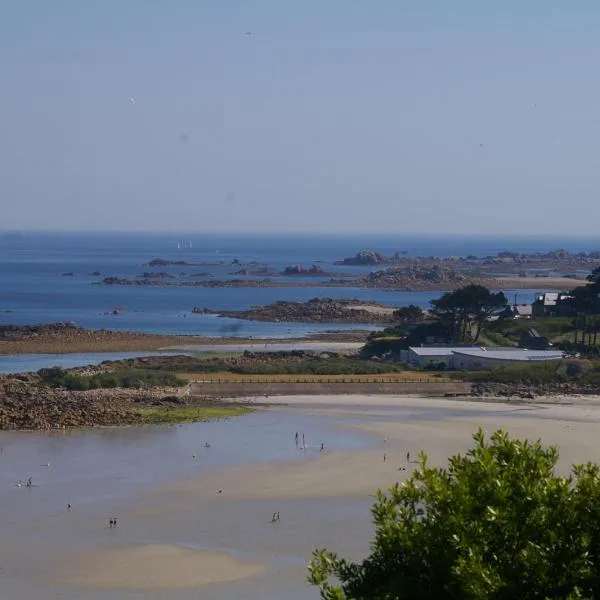 Kerbugalic GR34, hotel u gradu Trévou-Tréguignec