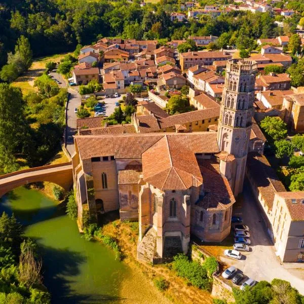 La Loggia - chambres d'hôtes, hotel em Montesquieu-Volvestre