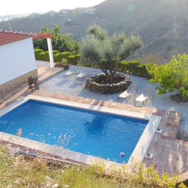 La Casona Mediterránea with private pool, hotel u gradu Arenas